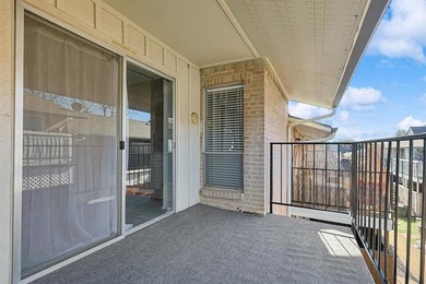 Fall in love with this updated 2nd (top) floor 1 bedroom, 1 bath on Prestonwood Country Club - Dallas County in Texas - for sale on GolfHomes.com, golf home, golf lot