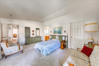 Location! Location! Situated in a quiet cul-de-sac next to the on Bloomington Country Club in Utah - for sale on GolfHomes.com, golf home, golf lot