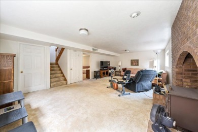 Location! Location! Situated in a quiet cul-de-sac next to the on Bloomington Country Club in Utah - for sale on GolfHomes.com, golf home, golf lot