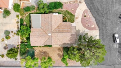 Location! Location! Situated in a quiet cul-de-sac next to the on Bloomington Country Club in Utah - for sale on GolfHomes.com, golf home, golf lot