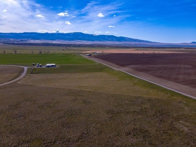 Welcome to country living at its finest! This beautiful 5-acre on Old Baldy Golf Course in Montana - for sale on GolfHomes.com, golf home, golf lot