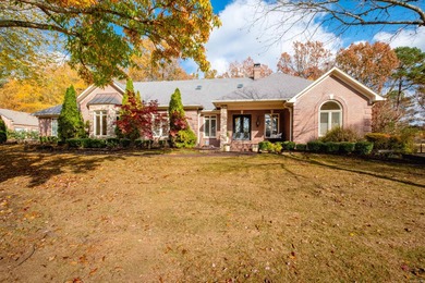 This beautiful CUSTOM home on the prestigious Founder's Course on Chenal Country Club - Bear Den Mountain in Arkansas - for sale on GolfHomes.com, golf home, golf lot