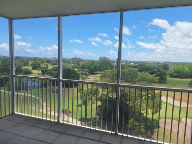 HUGE PRICE REDUCTION..E LIVE THE LIFESTYLE! Breathtaking on Palm-Aire Country Club and Resort - Palms in Florida - for sale on GolfHomes.com, golf home, golf lot