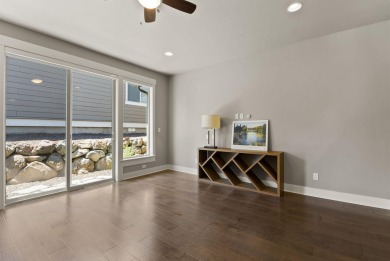 Welcome home to this beautifully crafted single-level residence on  in Oregon - for sale on GolfHomes.com, golf home, golf lot