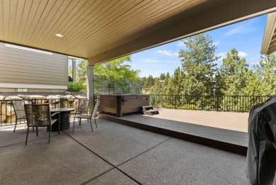Welcome home to this beautifully crafted single-level residence on  in Oregon - for sale on GolfHomes.com, golf home, golf lot