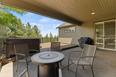 Welcome home to this beautifully crafted single-level residence on  in Oregon - for sale on GolfHomes.com, golf home, golf lot