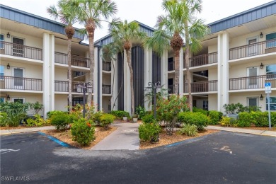 Come and Take a Look at this Greenbrier Model with 2 bedrooms on Seven Lakes Golf and Tennis Community in Florida - for sale on GolfHomes.com, golf home, golf lot