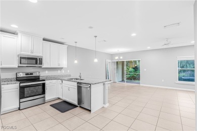Welcome to a beautifully maintained townhome located in the on Gateway Golf and Country Club in Florida - for sale on GolfHomes.com, golf home, golf lot