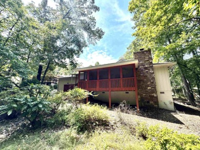 Step into this adorable home in Hot Springs Village! This home on DeSoto Golf Course in Arkansas - for sale on GolfHomes.com, golf home, golf lot