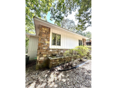 Step into this adorable home in Hot Springs Village! This home on DeSoto Golf Course in Arkansas - for sale on GolfHomes.com, golf home, golf lot