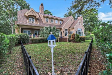 Classic 4 bedroom 3 1/2 bath Belfair home overlooking lagoon to on Belfair Golf Club in South Carolina - for sale on GolfHomes.com, golf home, golf lot