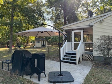 Beautiful home in popular Captain's Cove.  Located on a large on Captains Cove Golf and Yacht Club in Virginia - for sale on GolfHomes.com, golf home, golf lot