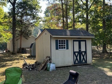 Beautiful home in popular Captain's Cove.  Located on a large on Captains Cove Golf and Yacht Club in Virginia - for sale on GolfHomes.com, golf home, golf lot