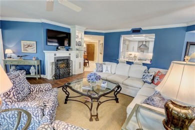 Elegant 1st floor corner condo with large lanai overlooking lake on Wyndemere Country Club in Florida - for sale on GolfHomes.com, golf home, golf lot