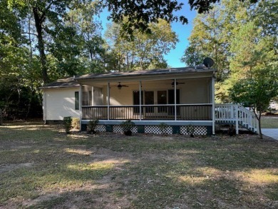 Beautiful home in popular Captain's Cove.  Located on a large on Captains Cove Golf and Yacht Club in Virginia - for sale on GolfHomes.com, golf home, golf lot