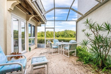 Charming location 2 / 2.5 Townhome. Updated kitchen, granite on Grand Harbor Golf and Country Club in Florida - for sale on GolfHomes.com, golf home, golf lot