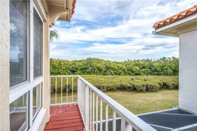 Charming location 2 / 2.5 Townhome. Updated kitchen, granite on Grand Harbor Golf and Country Club in Florida - for sale on GolfHomes.com, golf home, golf lot
