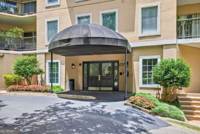 RARE 2 bedroom 2 bath in the heart of Midtown/Buckhead with a on Bobby Jones Golf Club in Georgia - for sale on GolfHomes.com, golf home, golf lot