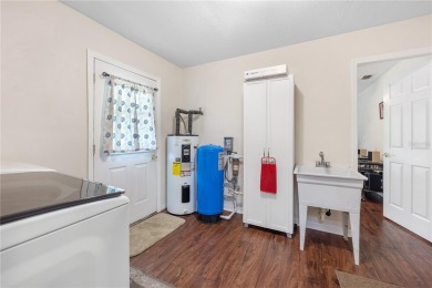 Welcome to this lovely, well-maintained 3-bedroom, 2-bath home on Williston Highlands Golf and Country Club in Florida - for sale on GolfHomes.com, golf home, golf lot