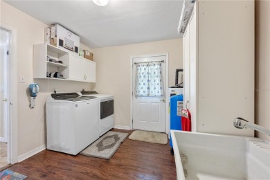 Welcome to this lovely, well-maintained 3-bedroom, 2-bath home on Williston Highlands Golf and Country Club in Florida - for sale on GolfHomes.com, golf home, golf lot
