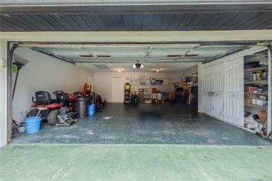 Welcome to this lovely, well-maintained 3-bedroom, 2-bath home on Williston Highlands Golf and Country Club in Florida - for sale on GolfHomes.com, golf home, golf lot