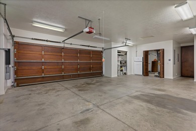 Bayview Estates. Quiet. Gated single-family home neighborhood on Kona Country Club Golf Course in Hawaii - for sale on GolfHomes.com, golf home, golf lot