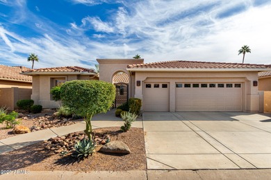 DESIRABLE SIENNA floor plan w/ SEPARATE GUEST CASITA, GOLF CART on Oakwood Golf Club  in Arizona - for sale on GolfHomes.com, golf home, golf lot