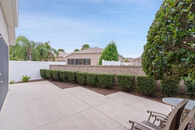 Step into this stylish TURNKEY 2-bedroom, 2-bath Beauregard on Cane Garden Golf Course - Sumter in Florida - for sale on GolfHomes.com, golf home, golf lot
