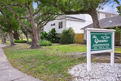 GOLFERS HAVEN CLOSE TO DOWNTOWN!  Fantastic opportunity to own a on Dubsdread Golf Course in Florida - for sale on GolfHomes.com, golf home, golf lot