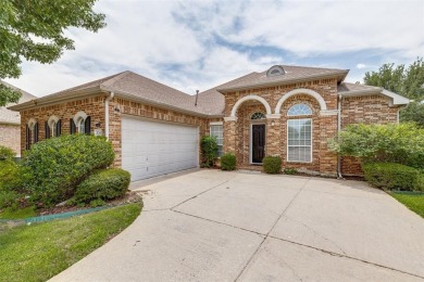 Charming 3 bed, 2 bath one owner home in the highly desirable on Heritage Ranch Golf and Country Club in Texas - for sale on GolfHomes.com, golf home, golf lot