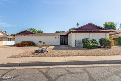 Don't miss this move-in ready 2-bedroom, 2-bath home in on Sun City Country Club in Arizona - for sale on GolfHomes.com, golf home, golf lot