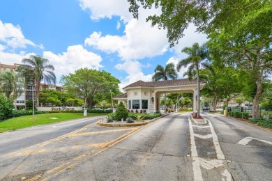 Spacious, open designed 2 bedroom, 2 bath corner unit in the 55+ on Pembroke Lakes Golf Club in Florida - for sale on GolfHomes.com, golf home, golf lot