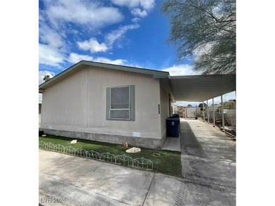 Welcome home to the AGE RESTRICTED Community of Desert Inn on Stallion Mountain Golf Course in Nevada - for sale on GolfHomes.com, golf home, golf lot
