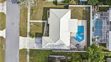 Well-maintained 3BR/2BA Pool home in Citrus Springs with on Citrus Springs Country Club in Florida - for sale on GolfHomes.com, golf home, golf lot
