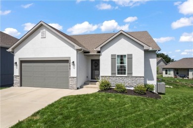 Welcome to a stunning Willow floor plan home by Ashlar Homes on Dubs Dread Golf Club in Kansas - for sale on GolfHomes.com, golf home, golf lot
