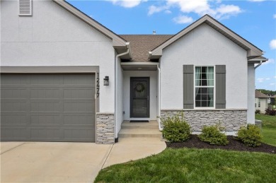 Welcome to a stunning Willow floor plan home by Ashlar Homes on Dubs Dread Golf Club in Kansas - for sale on GolfHomes.com, golf home, golf lot