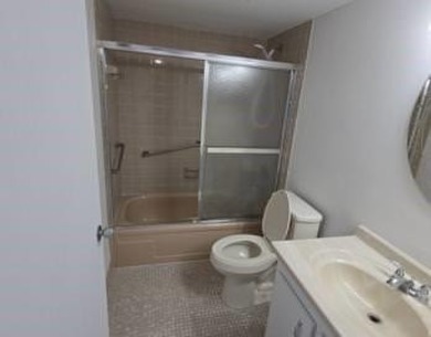 Spacious and bright 2-bed, 2-bath + den/office condo in Palm on Oriole Golf and Tennis Club in Florida - for sale on GolfHomes.com, golf home, golf lot