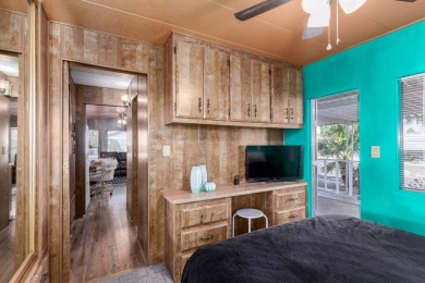 Vacant and ready for a contract! This cute 2 bedroom, 1.5 bath on Viewpoint Golf Resort in Arizona - for sale on GolfHomes.com, golf home, golf lot