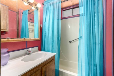 Vacant and ready for a contract! This cute 2 bedroom, 1.5 bath on Viewpoint Golf Resort in Arizona - for sale on GolfHomes.com, golf home, golf lot