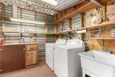 Vacant and ready for a contract! This cute 2 bedroom, 1.5 bath on Viewpoint Golf Resort in Arizona - for sale on GolfHomes.com, golf home, golf lot