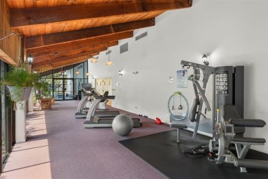 Spacious and bright 2-bed, 2-bath + den/office condo in Palm on Oriole Golf and Tennis Club in Florida - for sale on GolfHomes.com, golf home, golf lot