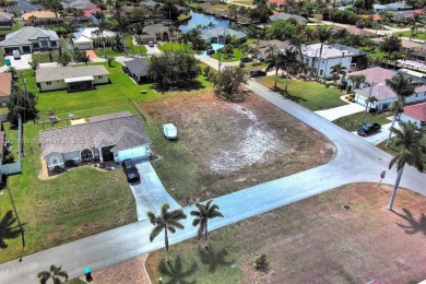 Exclusively presented by Sunland Real Estate: Rare 0.25-acre lot on El Rio Golf Course and Club in Florida - for sale on GolfHomes.com, golf home, golf lot