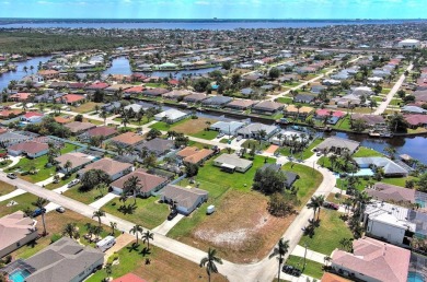 Exclusively presented by Sunland Real Estate: Rare 0.25-acre lot on El Rio Golf Course and Club in Florida - for sale on GolfHomes.com, golf home, golf lot