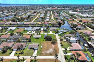 Exclusively presented by Sunland Real Estate: Rare 0.25-acre lot on El Rio Golf Course and Club in Florida - for sale on GolfHomes.com, golf home, golf lot