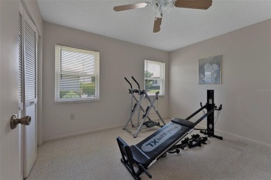 Quaint 2 bedroom 2 bath home in the very desirable mid-Florida on Highland Fairways Golf Club in Florida - for sale on GolfHomes.com, golf home, golf lot