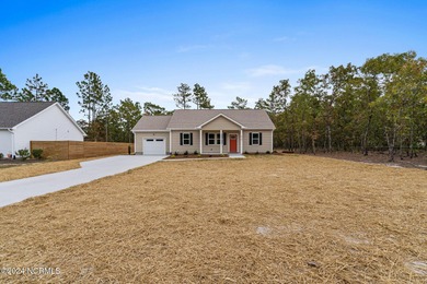 New Year, New Construction. This easy living 3 Bedrooms, 2 on The Lakes Country Club in North Carolina - for sale on GolfHomes.com, golf home, golf lot