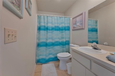 Quaint 2 bedroom 2 bath home in the very desirable mid-Florida on Highland Fairways Golf Club in Florida - for sale on GolfHomes.com, golf home, golf lot