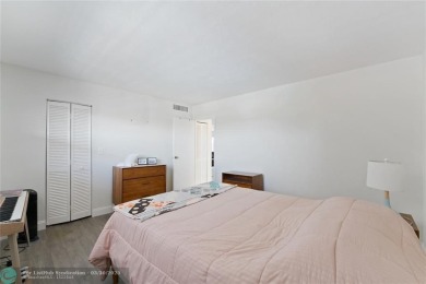 Tastefully renovated top floor corner unit with lots of natural on Inverrary Country Club in Florida - for sale on GolfHomes.com, golf home, golf lot