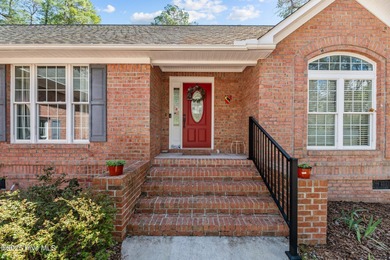 Located in the desirable Harbour Pointe section of Fairfield on Harbour Point Golf Club in North Carolina - for sale on GolfHomes.com, golf home, golf lot