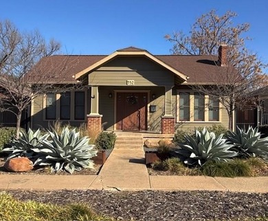 Beautiful Craftsman Home in the heart of the North Oak Cliff on Stevens Park Golf Course in Texas - for sale on GolfHomes.com, golf home, golf lot